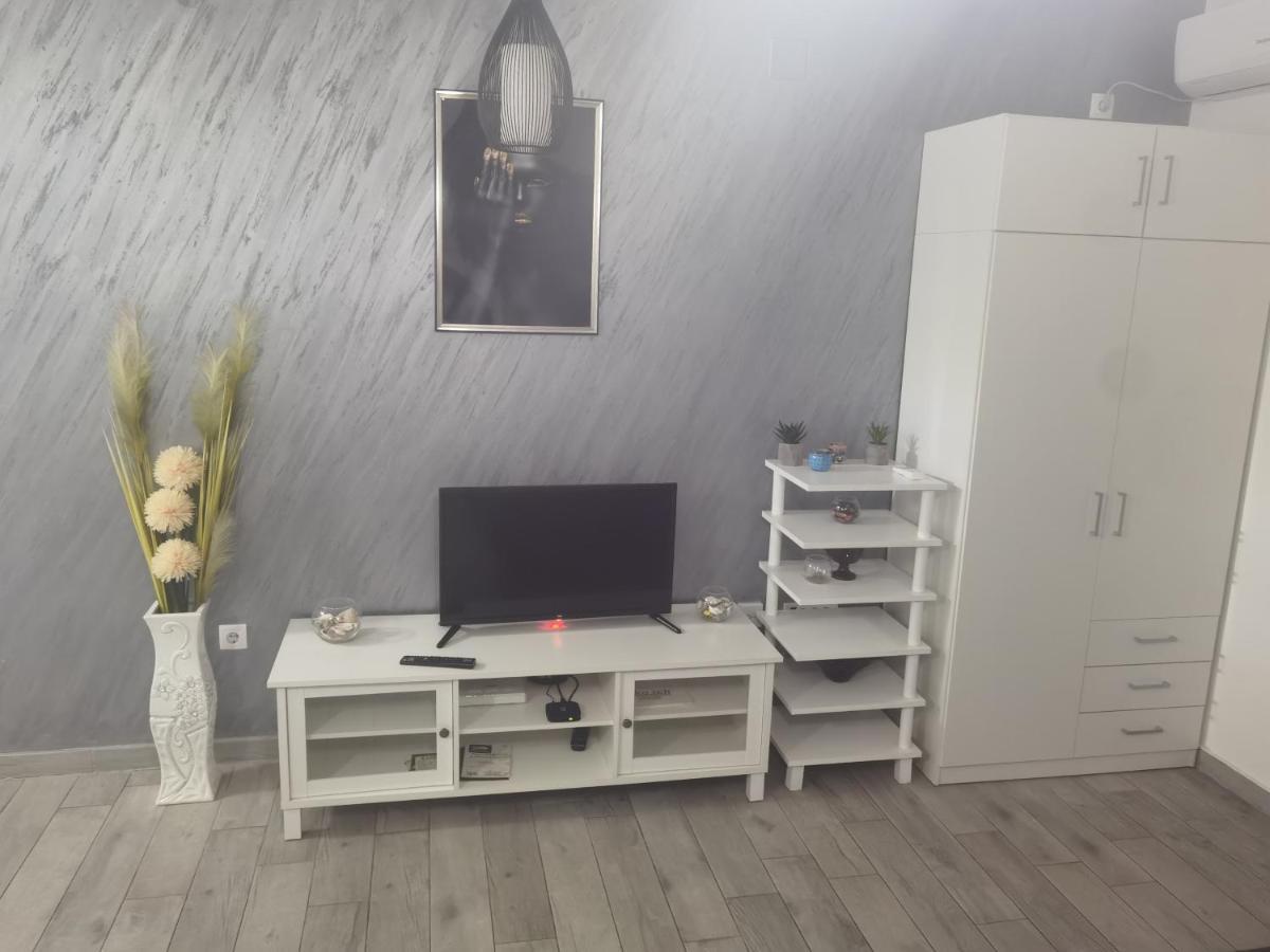 Danica Apartment Sremska Mitrovica Luaran gambar