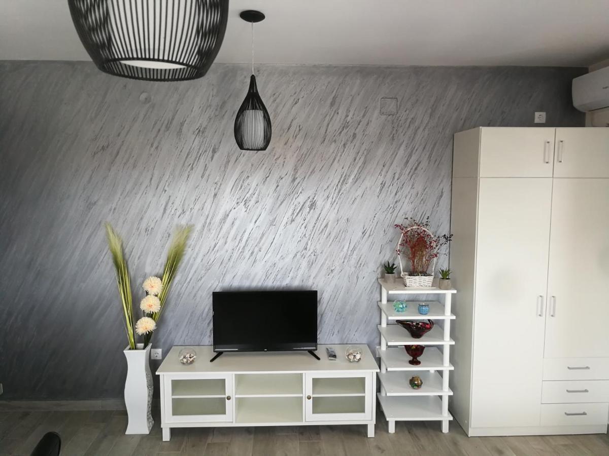 Danica Apartment Sremska Mitrovica Luaran gambar